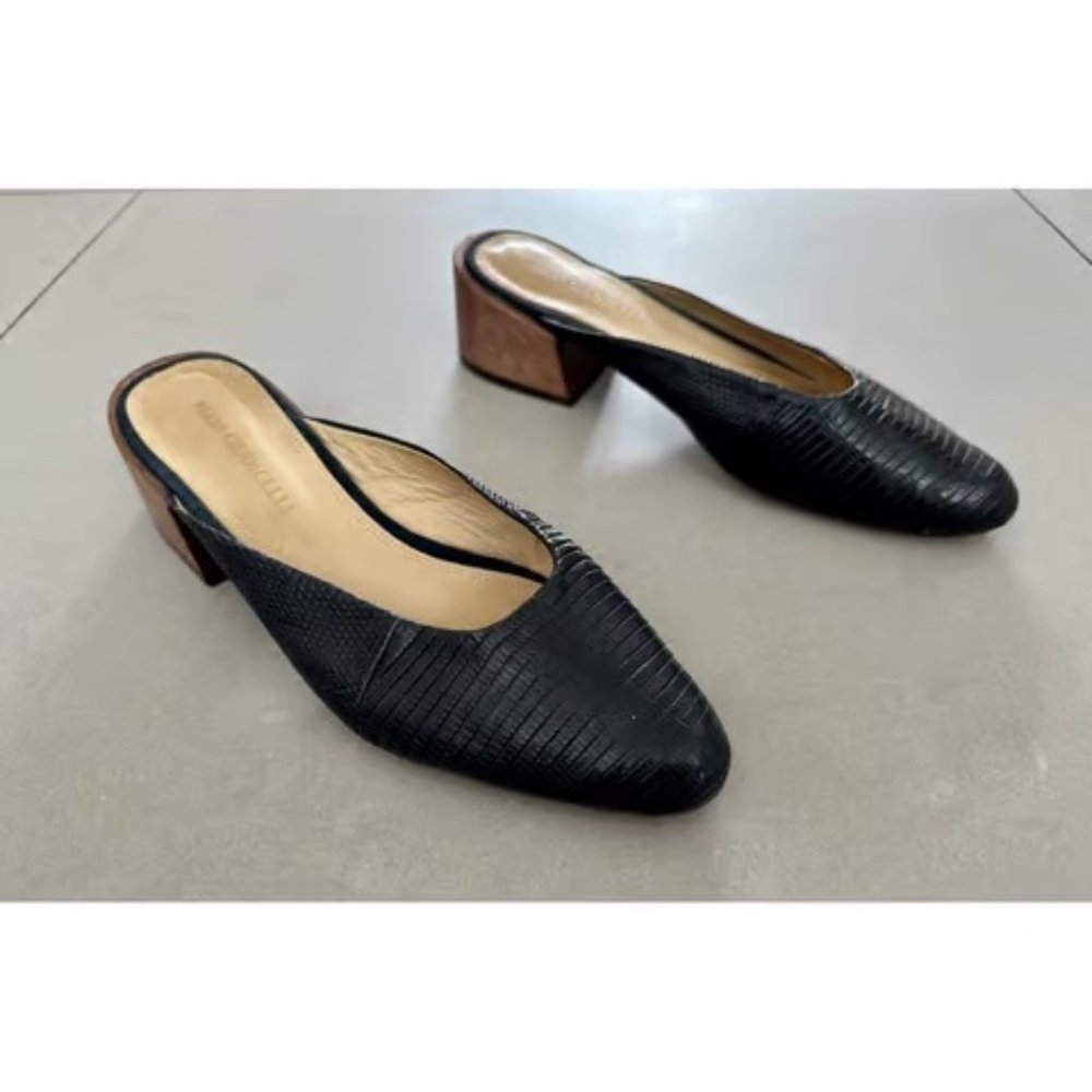Mari Giudicelli navy mules